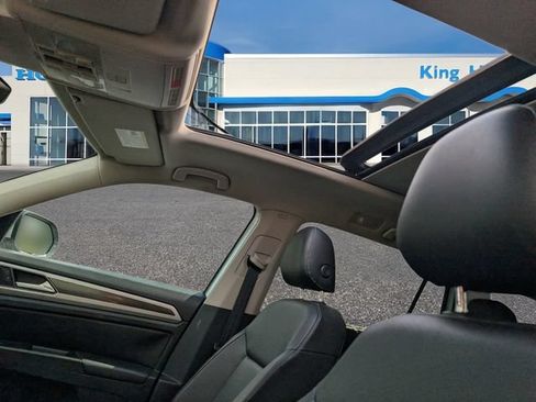 Used 2018 Volkswagen Atlas SEL w/ R-Line Package FWD image 19