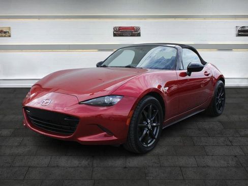 Used 2016 MAZDA MX-5 Miata Club image 4