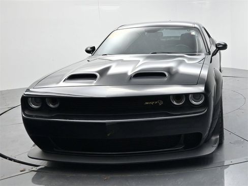 Used 2019 Dodge Challenger SRT Hellcat w/ Widebody Package image 3
