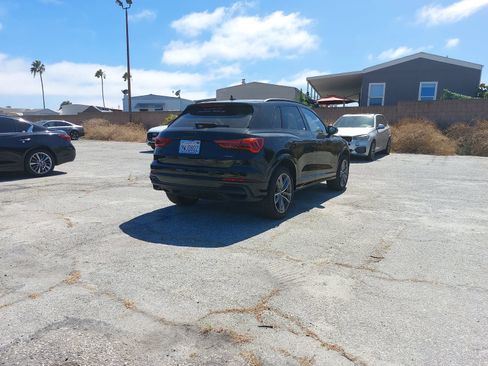 Used 2025 Audi Q3 2.0T Premium w/ Convenience Package AWD/4WD image 3