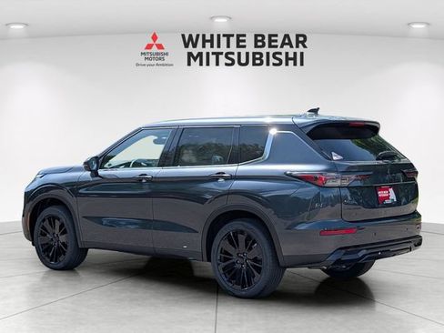New 2026 Mitsubishi Outlander LE AWD/4WD image 2