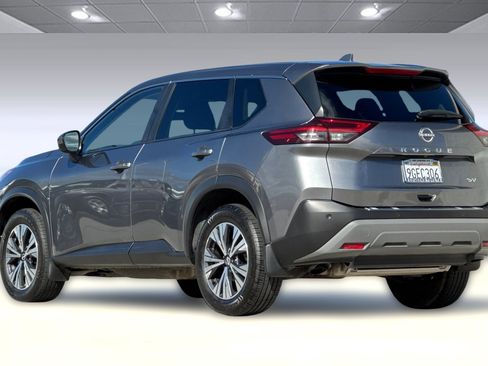 Used 2023 Nissan Rogue SV image 7