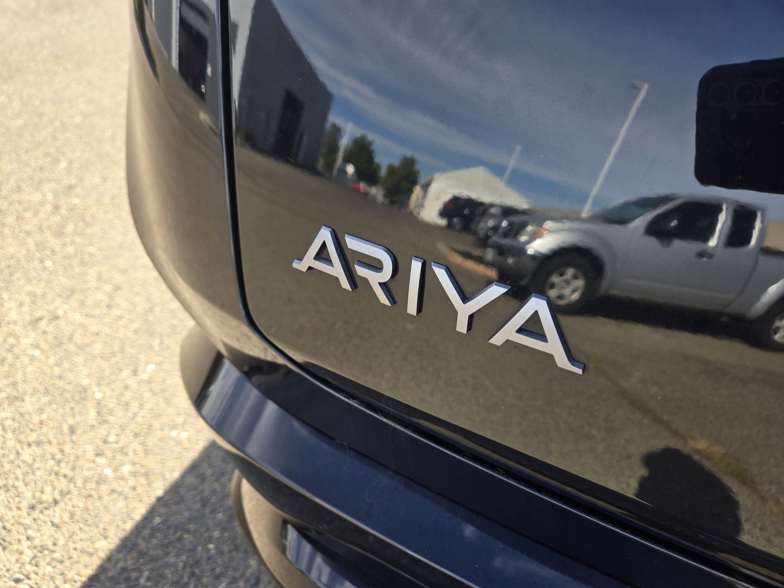 Certified 2024 Nissan Ariya FWD image 10