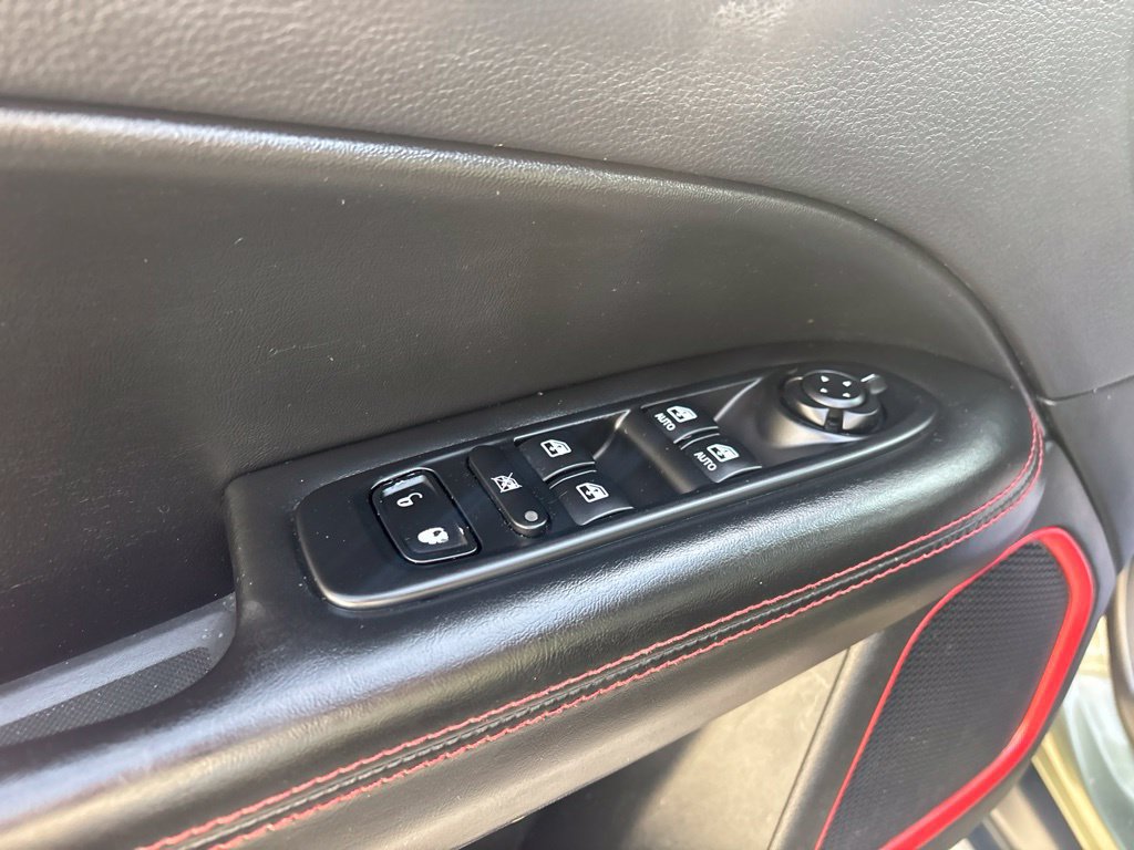 Used 2017 Jeep Compass Trailhawk w/ Cold Weather Group AWD/4WD image 10