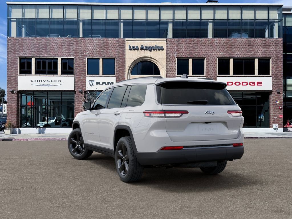 New 2026 Jeep Grand Cherokee L Limited w/ Limited Altitude Package RWD image 3