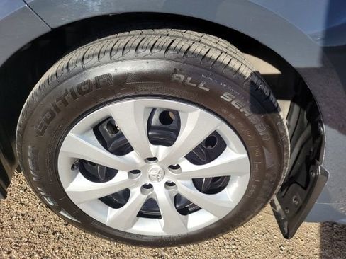 Used 2023 Toyota Corolla LE image 23