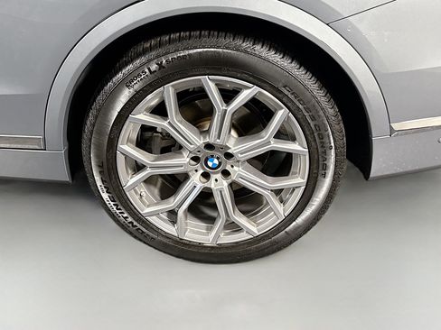 Used 2025 BMW X7 xDrive40i AWD/4WD image 37