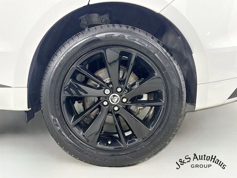 Used 2024 Jaguar F-PACE R-Dynamic S image 39