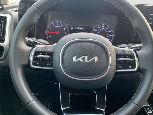 Used 2022 Kia Sorento SX image 17