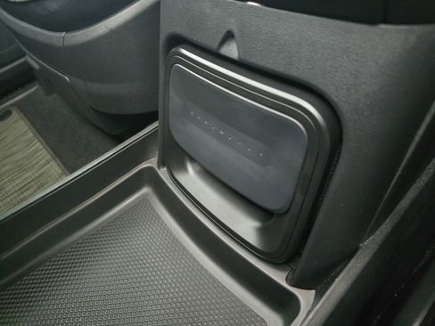 Used 2024 Rivian R1S Adventure AWD/4WD image 33