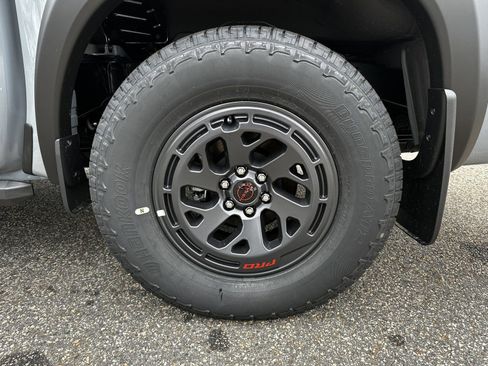 New 2026 Nissan Frontier Pro-X w/ Pro-X Convenience Package RWD image 19