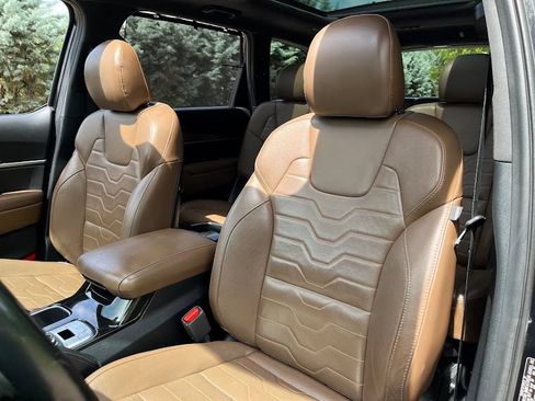 Used 2020 Kia Telluride SX w/ SX Prestige Package AWD/4WD image 9