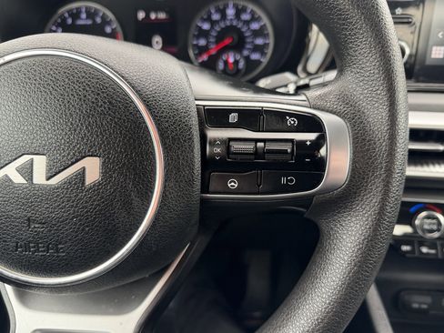 Used 2022 Kia K5 LXS FWD image 19