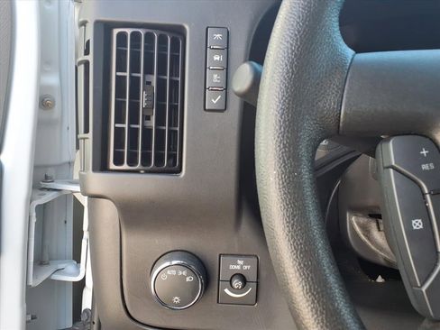 Used 2024 GMC Savana 2500 w/ Driver Convenience Package image 16