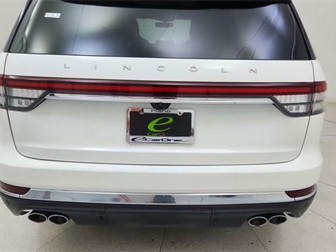 Used 2020 Lincoln Aviator Reserve w/ Equipment Group 202A image 12
