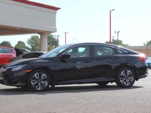 Used 2017 Honda Civic EX-T image 6