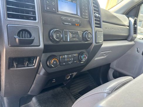 Used 2021 Ford F250 XL w/ STX Appearance Package RWD image 16