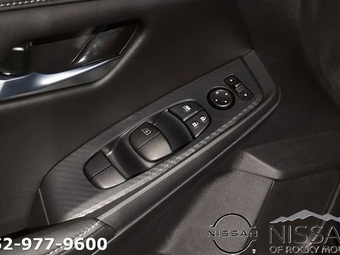 New 2025 Nissan Sentra SV w/ Trunk Package FWD image 10