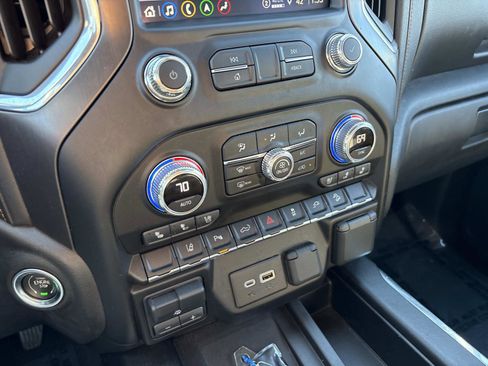 Certified 2021 GMC Sierra 2500 AT4 w/ AT4 Premium Plus Package image 25