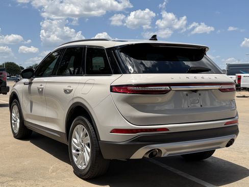 Used 2022 Lincoln Corsair FWD image 5
