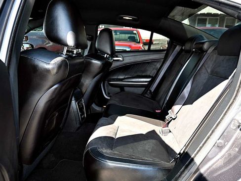 Used 2019 Dodge Charger Scat Pack w/ Plus Group RWD image 9