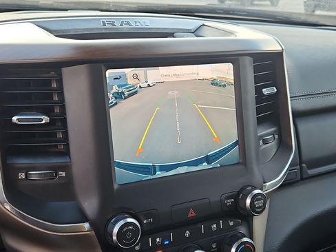 Used 2022 RAM 1500 Laramie AWD/4WD image 19