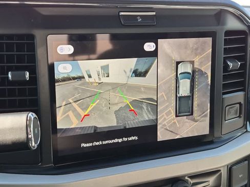 Used 2025 Ford F250 XLT w/ Black Appearance Package image 14