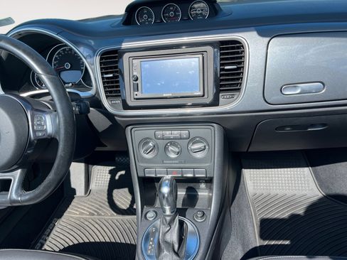 Used 2013 Volkswagen Beetle TDI image 11