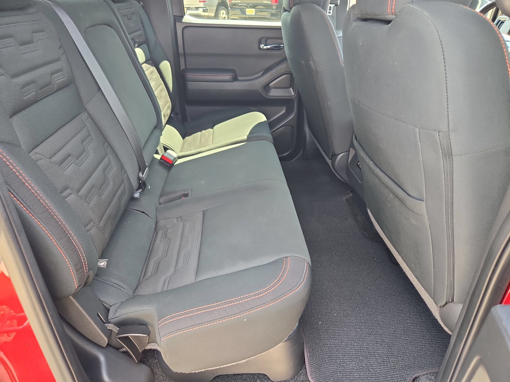 Used 2025 Nissan Frontier PRO-4X w/ Tow Package AWD/4WD image 25