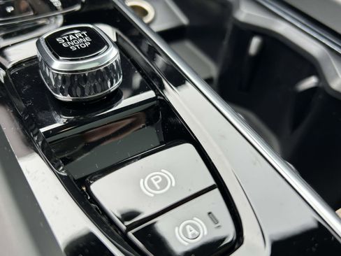 New 2026 Volvo XC60 B5 Plus w/ Protection Package Premier image 28