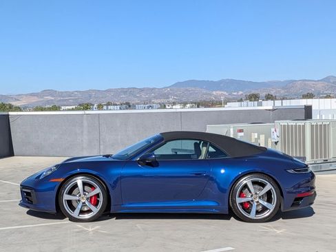Used 2024 Porsche 911 Carrera 4S image 2