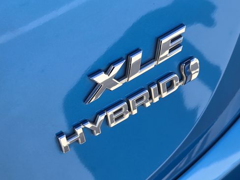 Used 2016 Toyota RAV4 XLE image 10