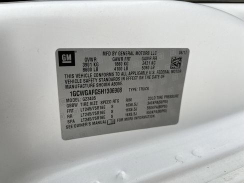 Used 2017 Chevrolet Express 2500 image 14