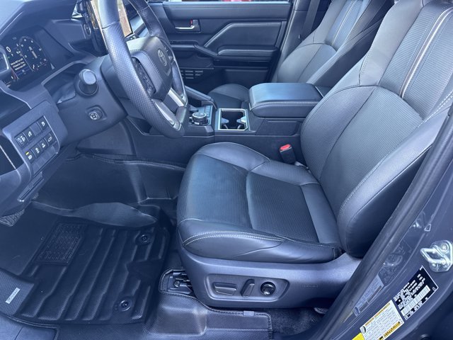 Used 2025 Toyota 4Runner Limited AWD/4WD image 10
