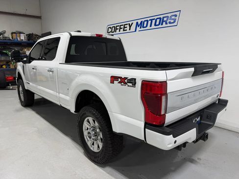 Used 2020 Ford F250 Platinum w/ FX4 Off-Road Package AWD/4WD image 4