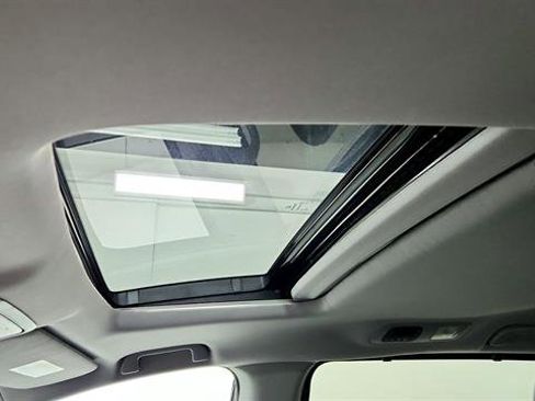 Used 2024 Honda Odyssey EX-L image 12