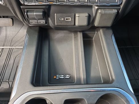 Certified 2020 Chevrolet Silverado 3500 LTZ w/ LTZ Plus Package image 18