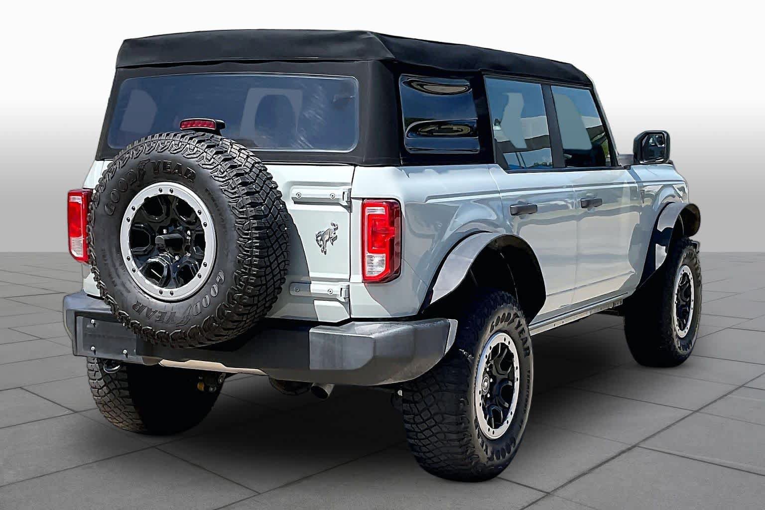 Used 2023 Ford Bronco 4-Door w/ Sasquatch Package AWD/4WD image 13