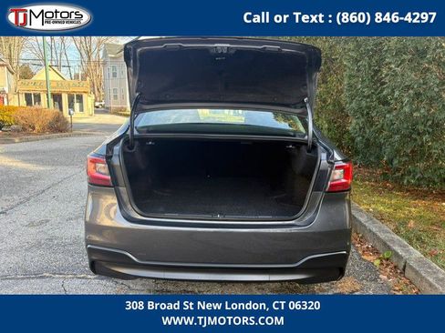 Used 2023 Subaru Legacy Premium image 10