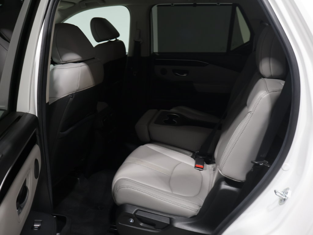 Used 2025 Honda Pilot EX-L image 17