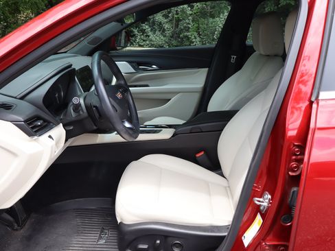 Used 2024 Cadillac CT4 Luxury w/ Sun And Sound Package RWD image 14