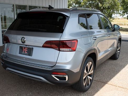 Used 2023 Volkswagen Taos SE image 5