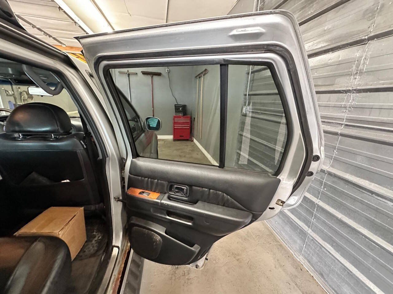 Used 2002 INFINITI QX4 4WD w/ (X03) Heated Seats Pkg image 26
