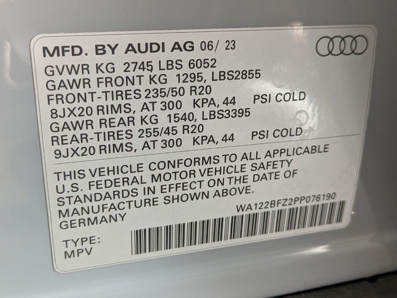 Used 2023 Audi Q4 e-tron Premium w/ Convenience Package AWD/4WD image 17