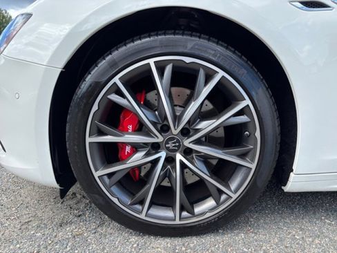 Used 2022 Maserati Ghibli Modena Q4 image 10