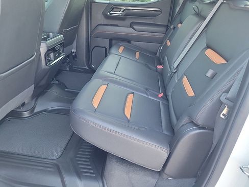 Used 2022 GMC Sierra 1500 AT4 image 16