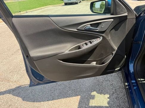 Used 2019 Chevrolet Malibu LT FWD image 13