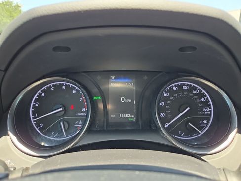 Used 2022 Toyota Camry SE w/ Convenience Package FWD image 29