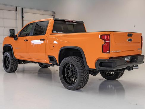 Used 2026 Chevrolet Silverado 2500 ZR2 AWD/4WD image 8