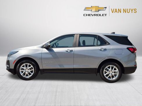 Used 2023 Chevrolet Equinox LS FWD image 8